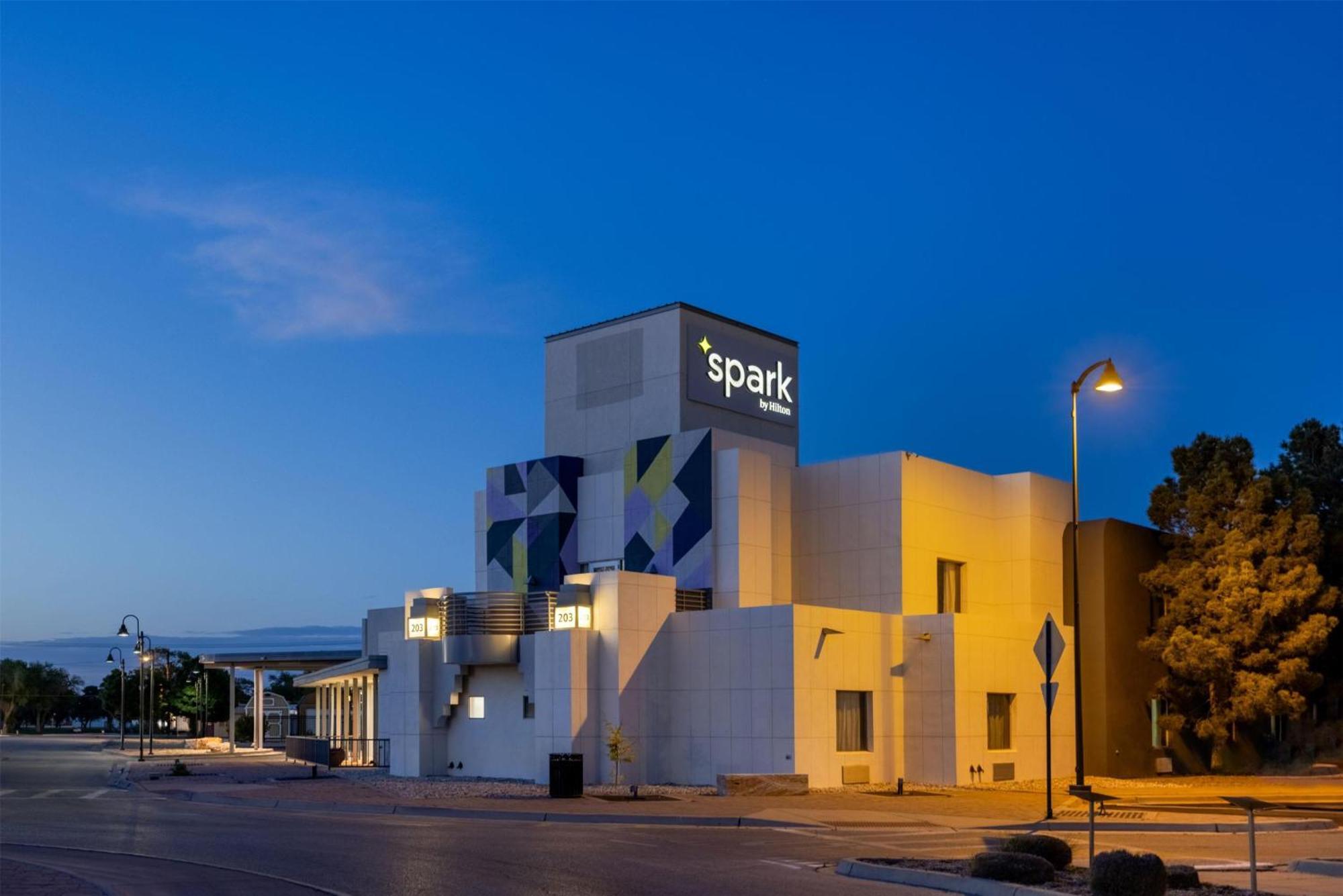 Spark By Hilton Artesia Exterior photo
