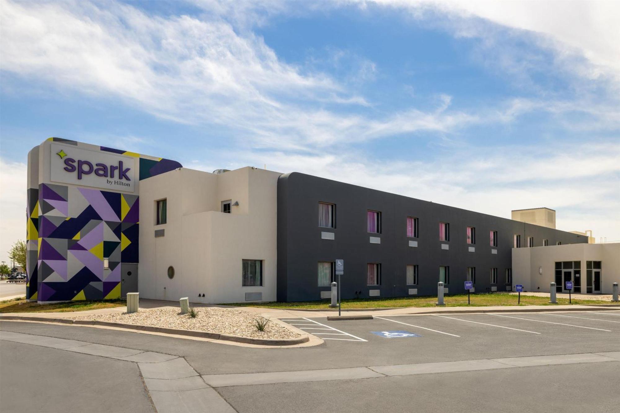 Spark By Hilton Artesia Exterior photo