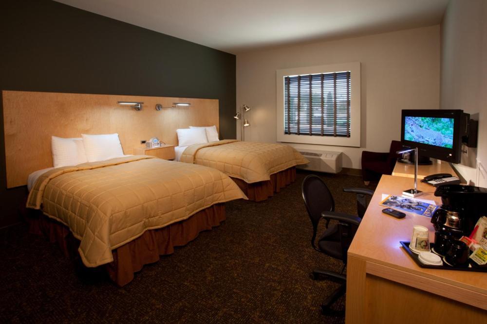 Spark By Hilton Artesia Exterior photo